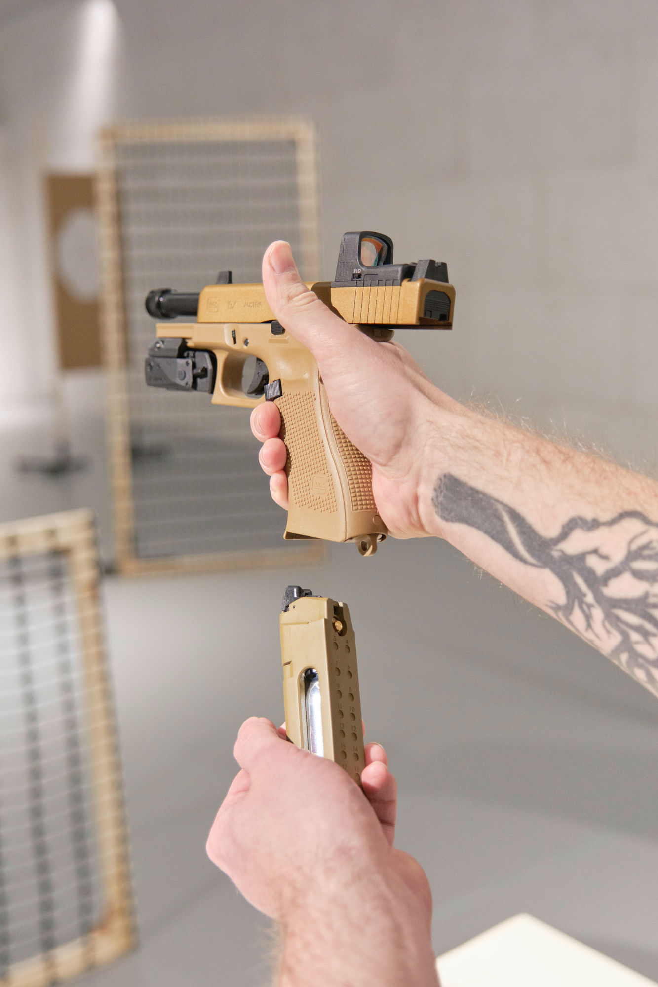 GLOCK (Umarex) CO2 Airgun Replica G19 MOS BB