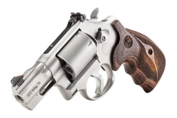 PC Model 686 - Distinguished Combat Magnum® S/S Gls Bead .357 Mag, .38 Spl +P 2.5in 7rnd DA/SA
